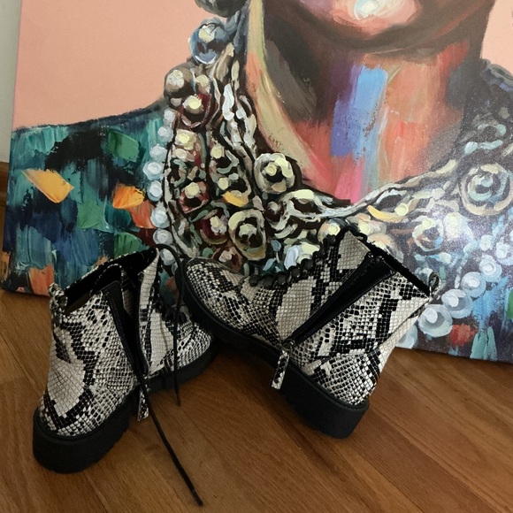 Paolo Black and White Snakeskin Lace-Up Boots - Picture 3 of 4